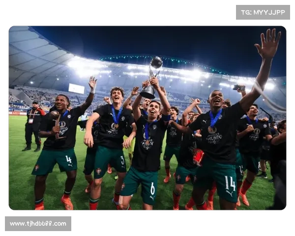 拜仁慕尼黑青训新星崭露头角 力压对手成队内新兴力量